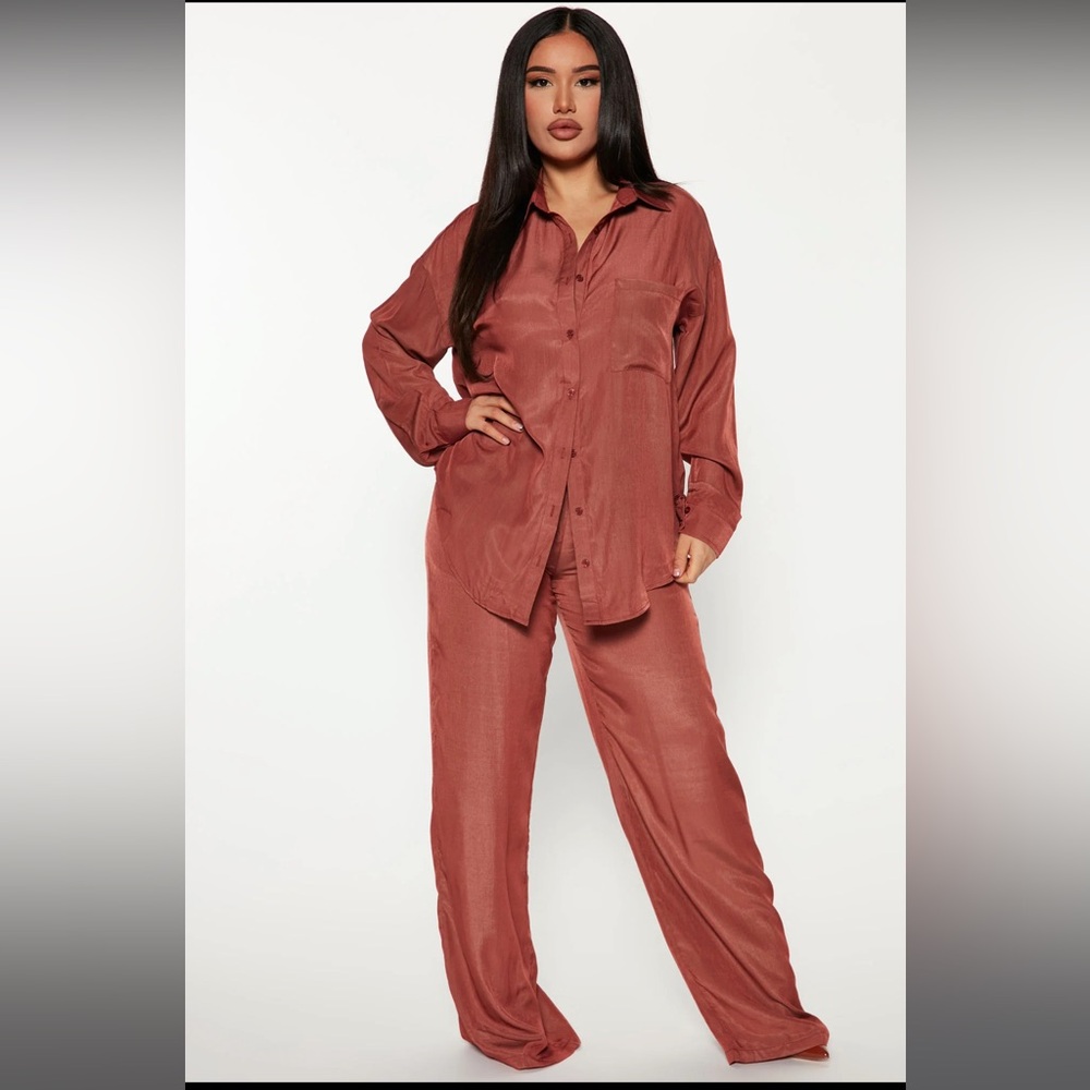 NWT Fashionnova Brown/ Chestnut color Set